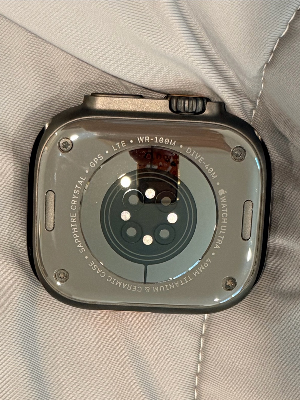 Apple Watch ULT2 Titanium - Picture 6 of 13